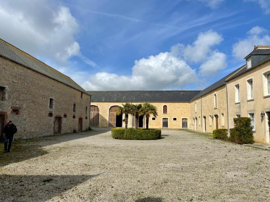 Le Clos Du Bas Courtil Guesthouse B&B Omaha Beach Osmanville Extérieur photo
