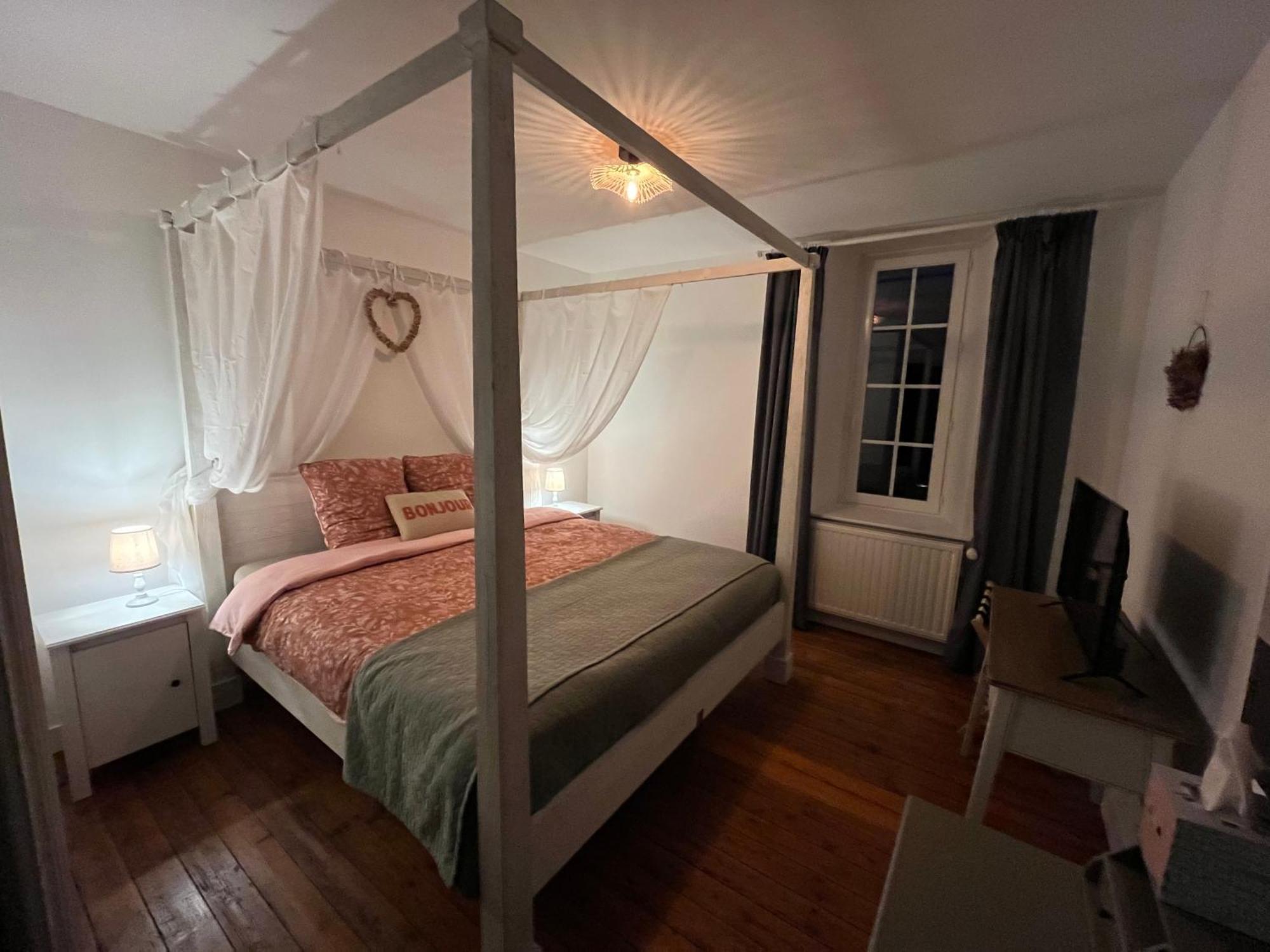 Le Clos Du Bas Courtil Guesthouse B&B Omaha Beach Osmanville Extérieur photo